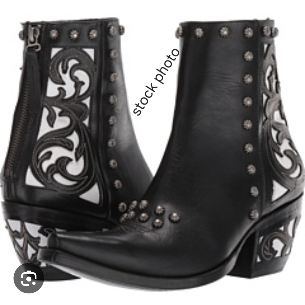 ARIAT Diva Black & White Leather Sexy Ladies Western Studs Ankle Boots Booties 8 - Picture 2 of 16